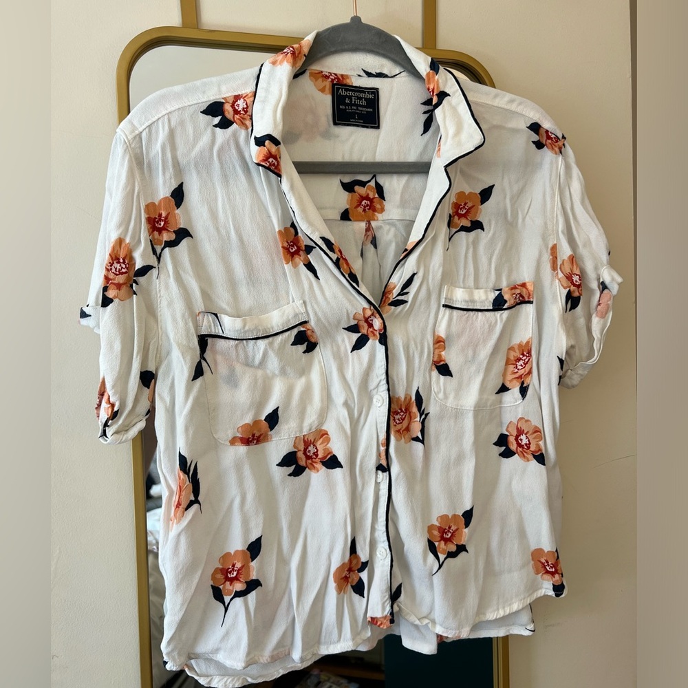 FINAL CALL! Abercrombie & Fitch floral cropped button down top